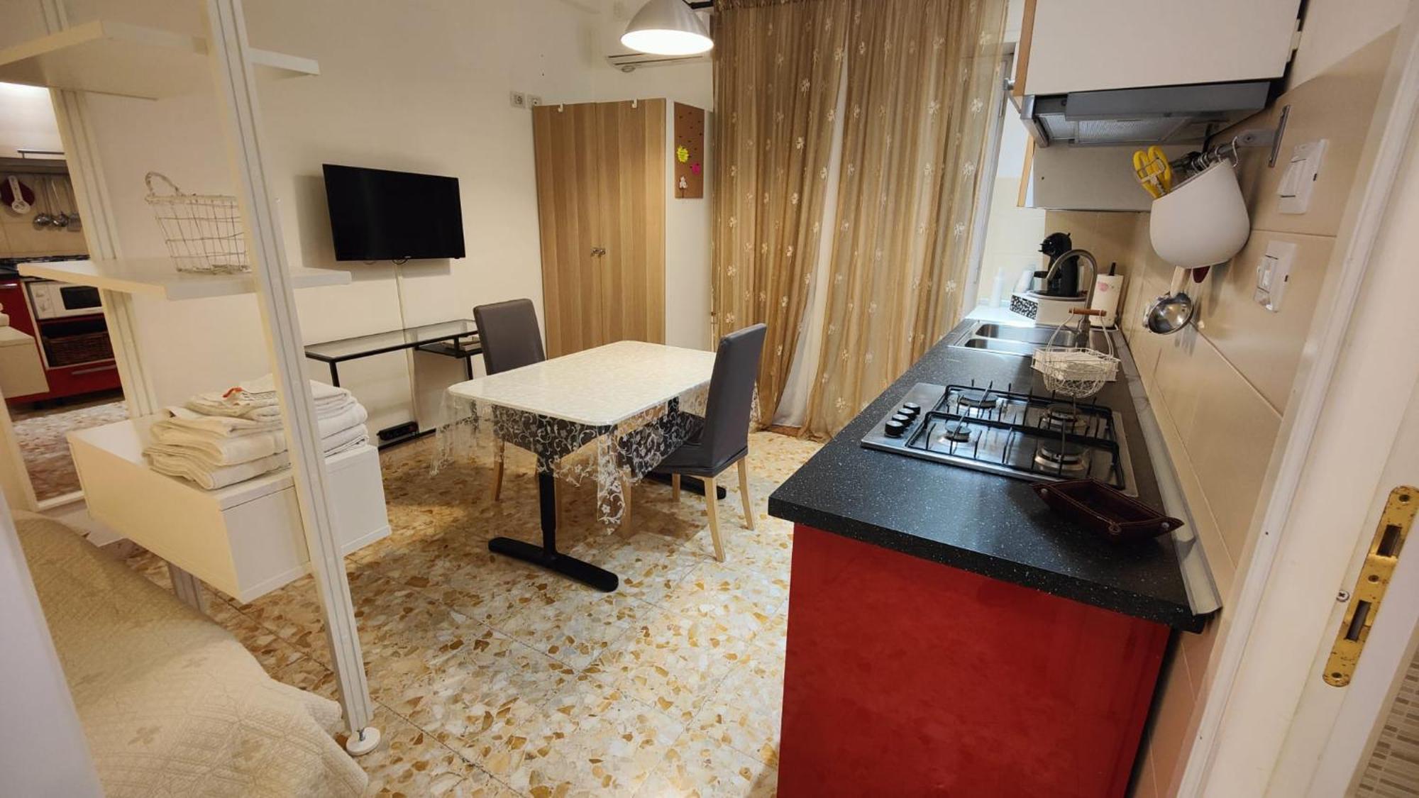 Sergio Tourist Rental Close Tiburtina Station ローマ エクステリア 写真
