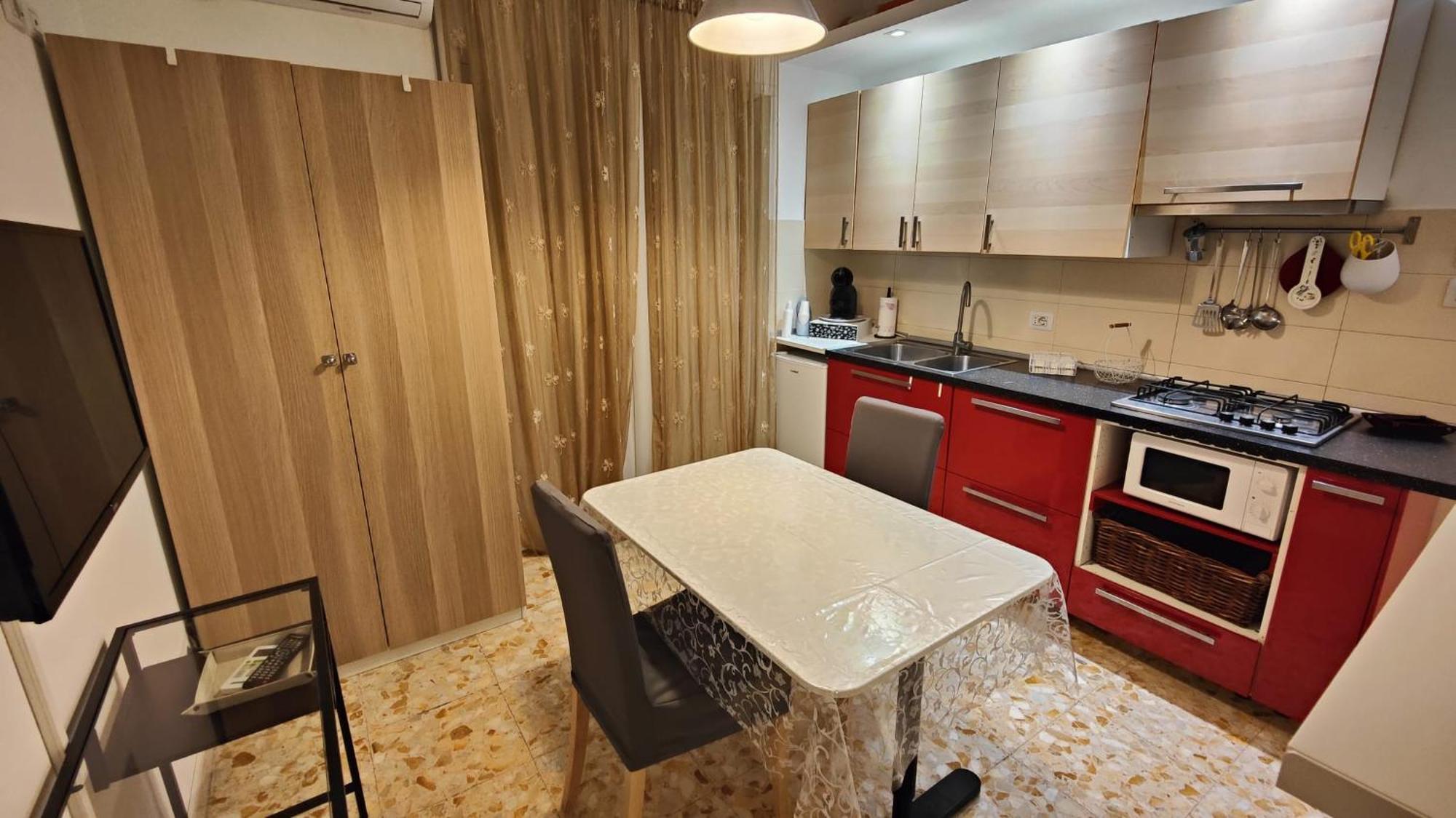 Sergio Tourist Rental Close Tiburtina Station ローマ エクステリア 写真